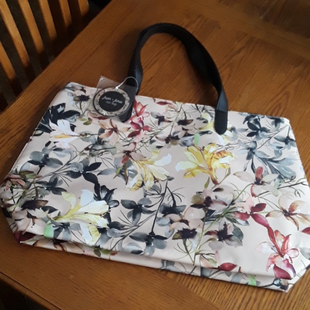 "Fresh & Floral" Tote Bag. NEW!!##